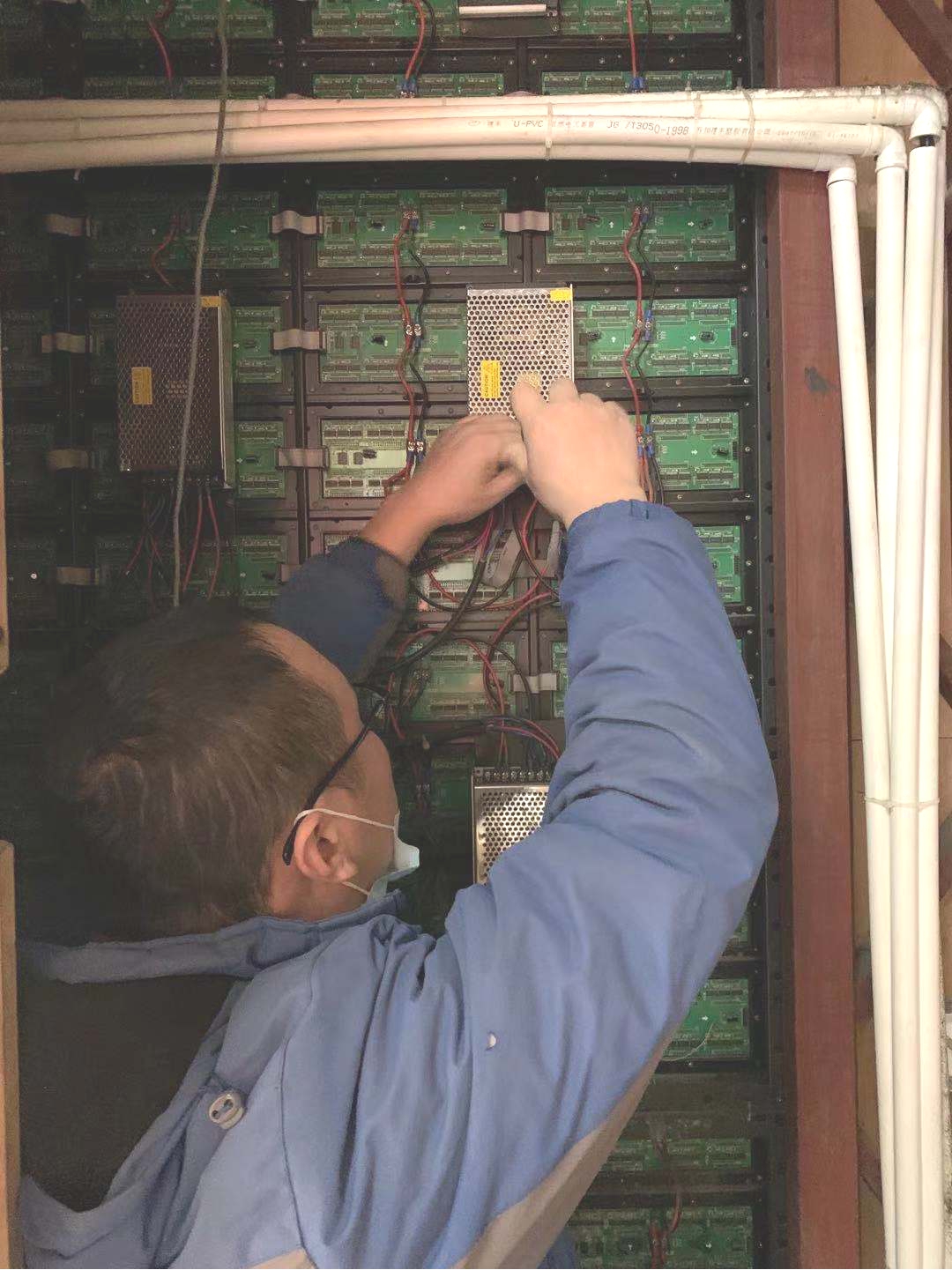 Ǯ���̳ǿ�չ�õ���·�徲ר��������