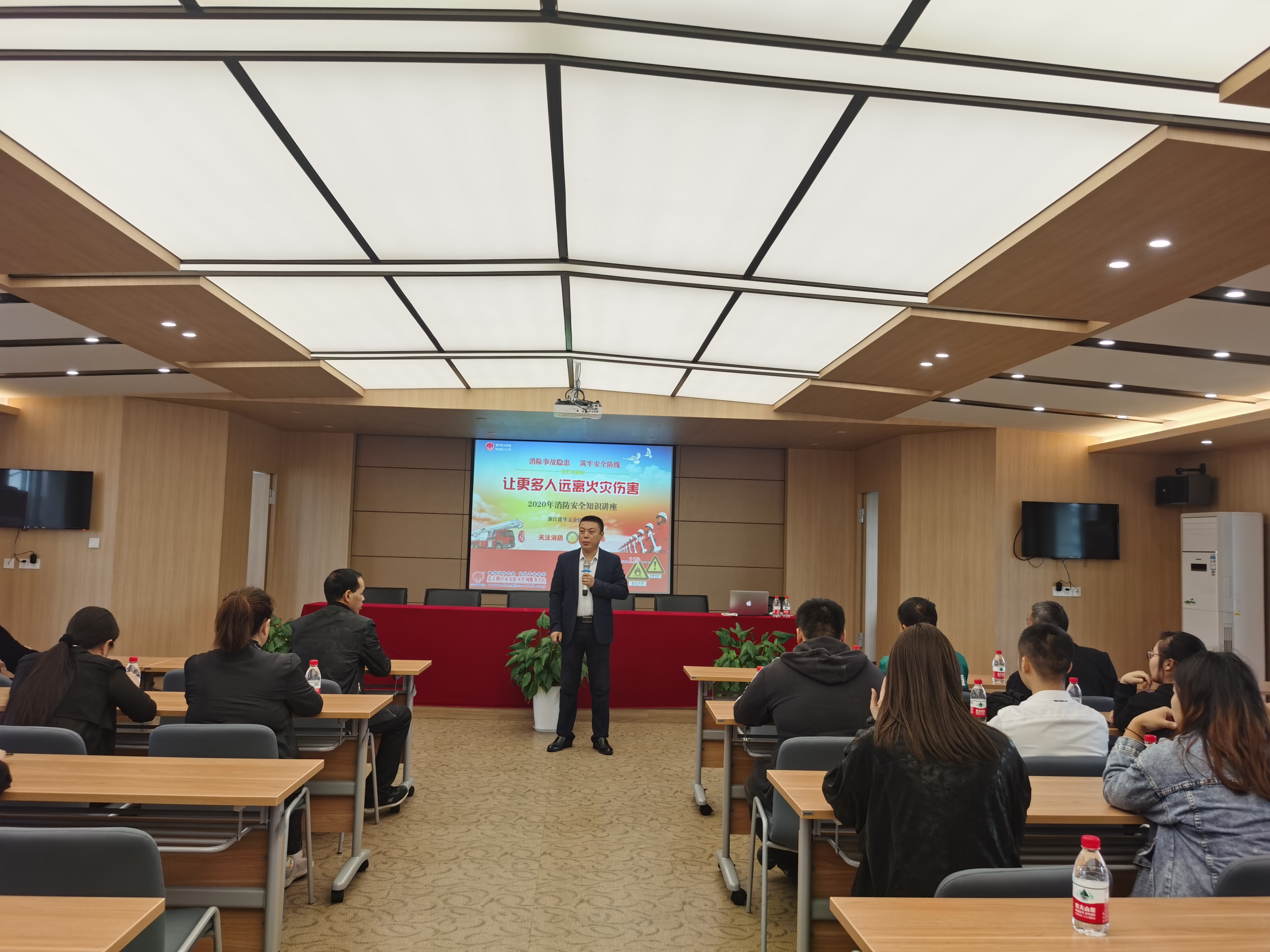 AGCLUB�г���֯��չ�����徲֪ʶ��ѵ