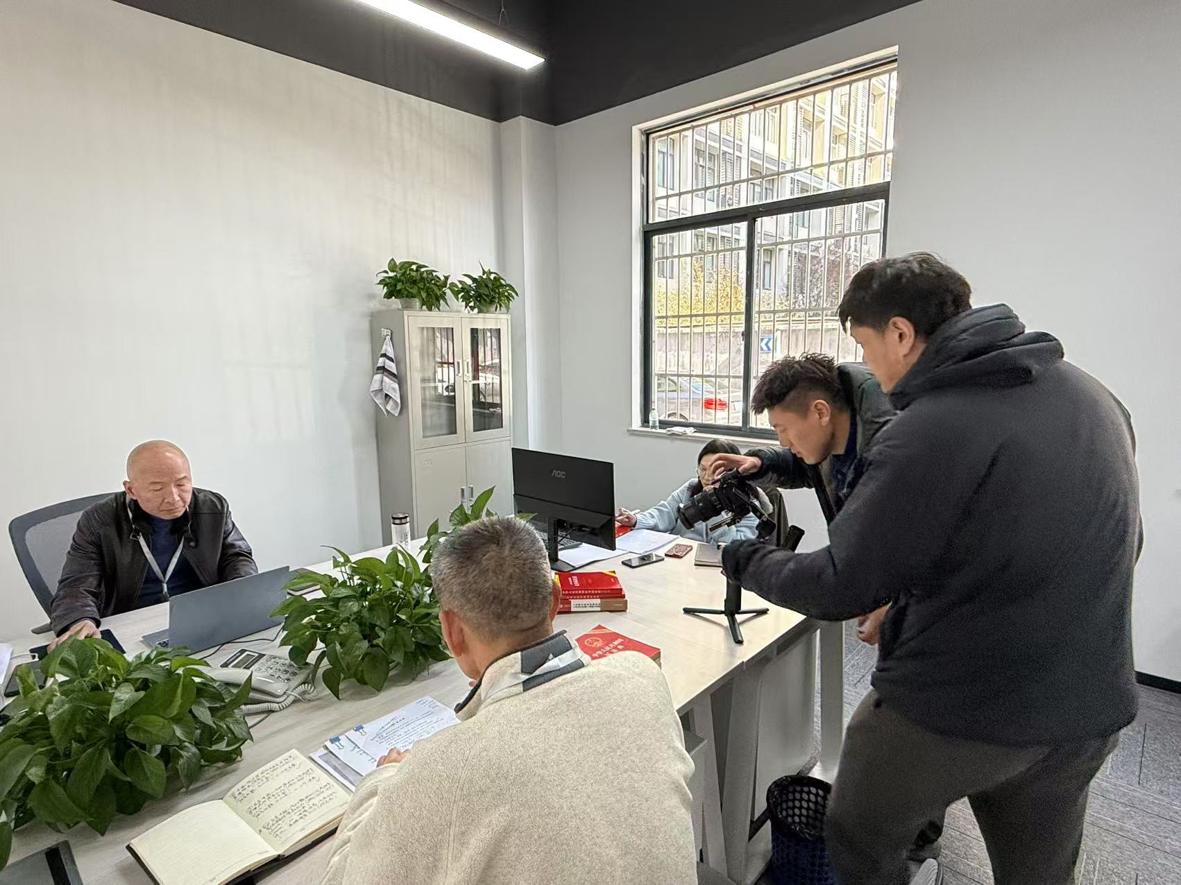 ��������Ͻ����չ�������緶