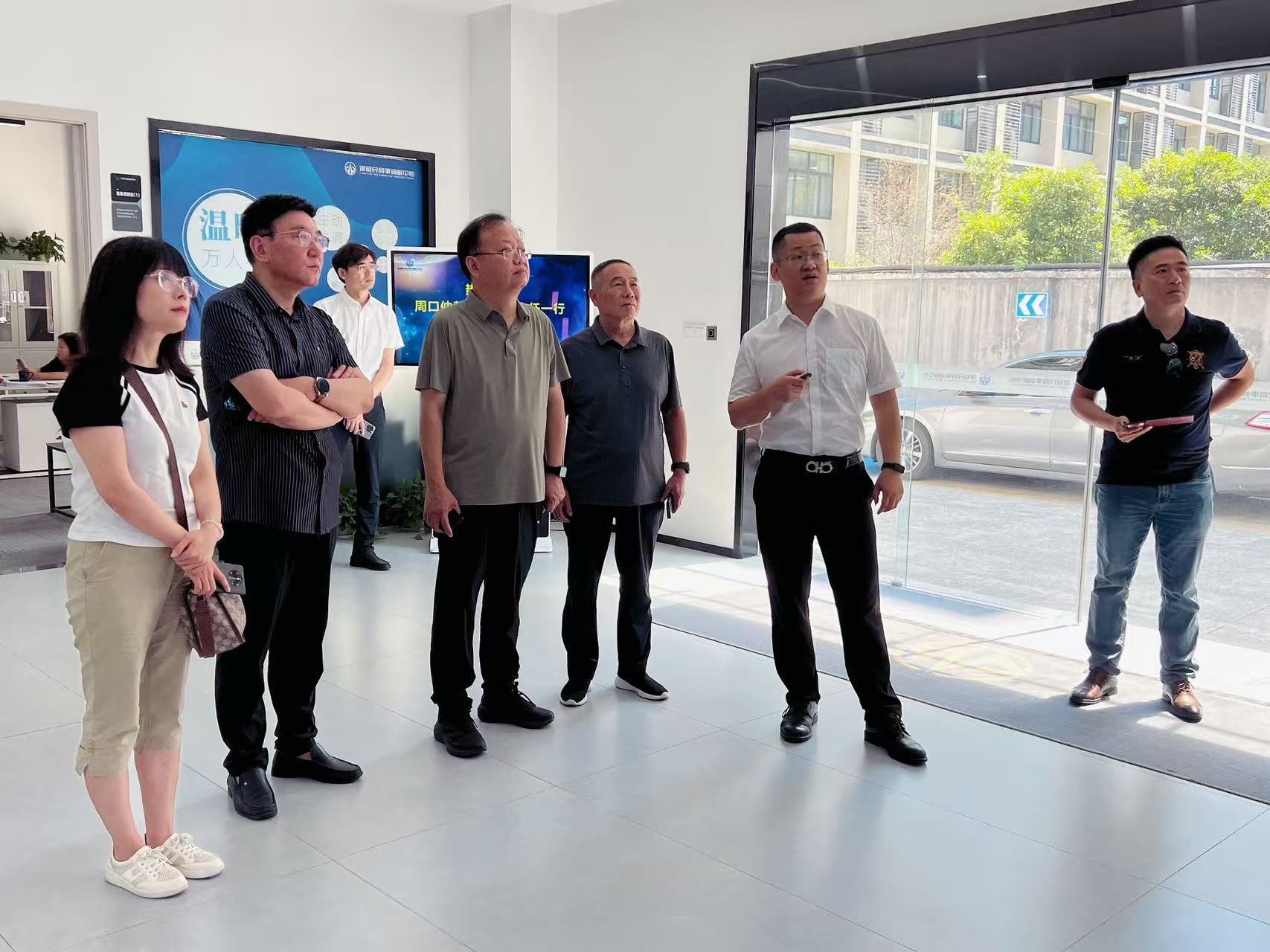 ����ʡ�ܿ����ٲ�ίԱ�����ο����һ�и������������ĵ���