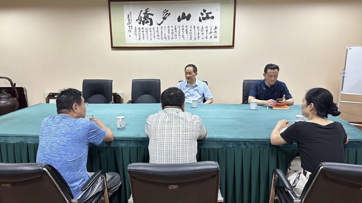 ���۹�ʶ  ս�����С������Ŷ��³���AGCLUB�г���չ����