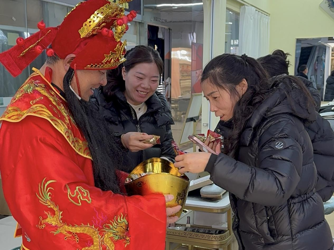 �����͸����³� ���꿪��ӭ����