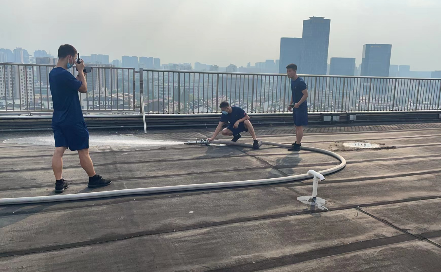 ��������ж���ˮ���ǿ�չ�����徲���