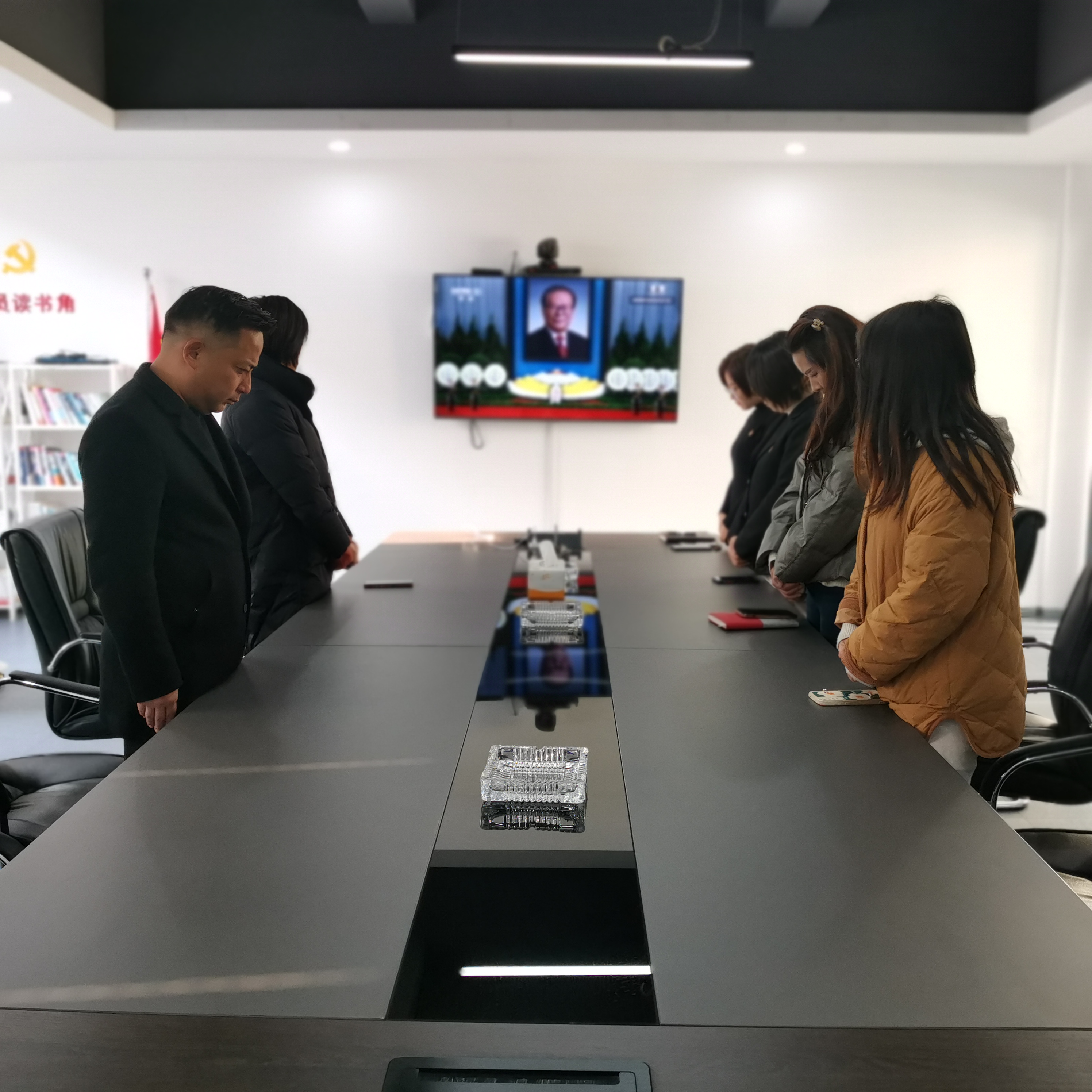 ����ʹ׷��������˼�����®���Ĵ�԰�տ�������ͬ־׷�����