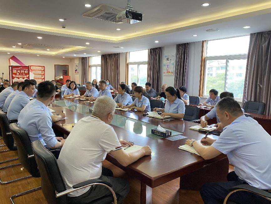 Ǯ���̳��ٿ�6����������