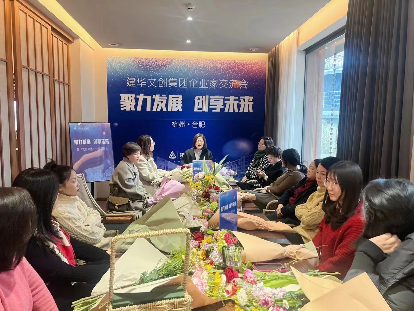 AGCLUB�Ĵ����ſ�չ�조���ˡ�Ů��ҵ�ҽ�����