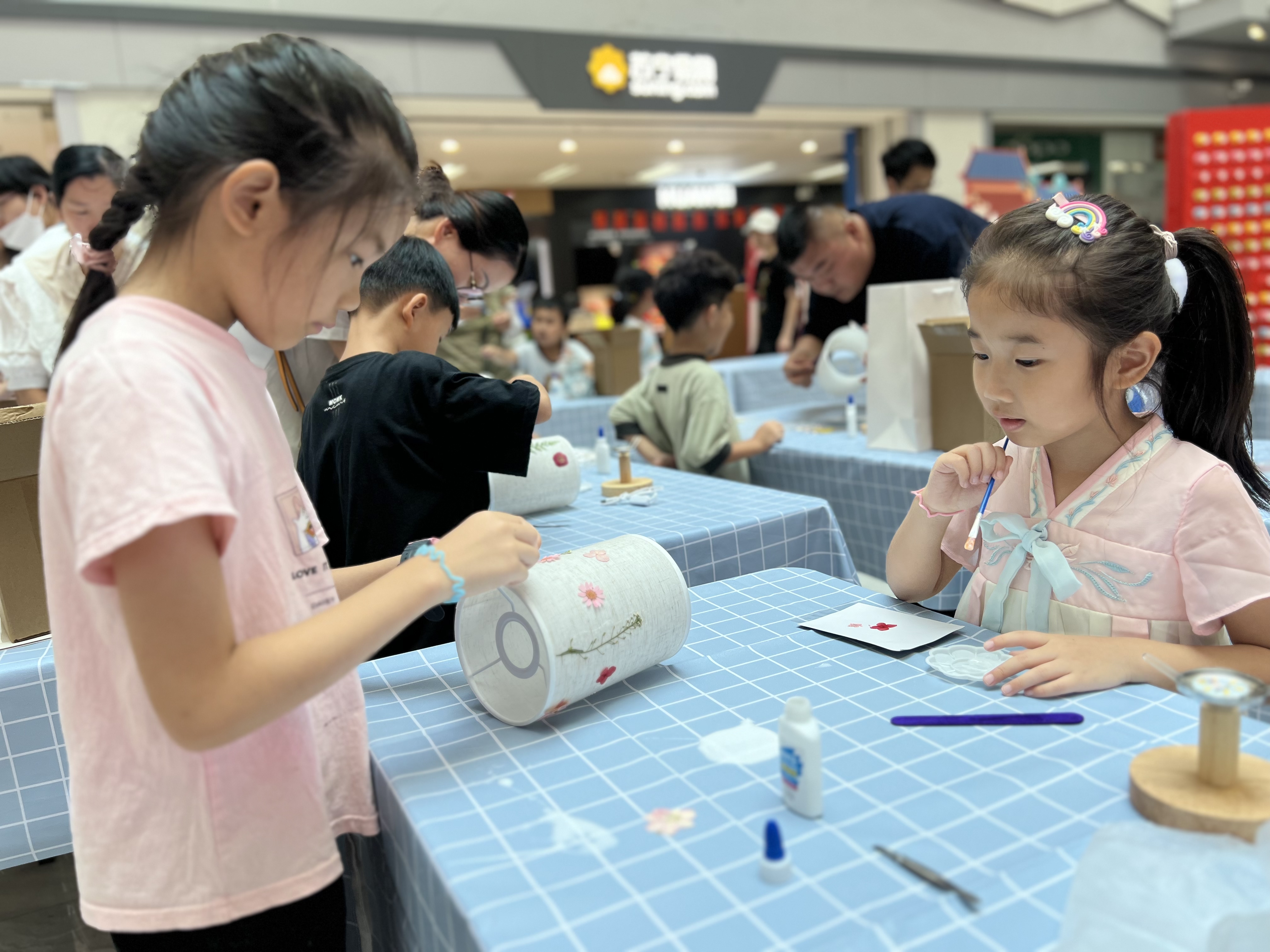 ˮ���������˶�Բ�����