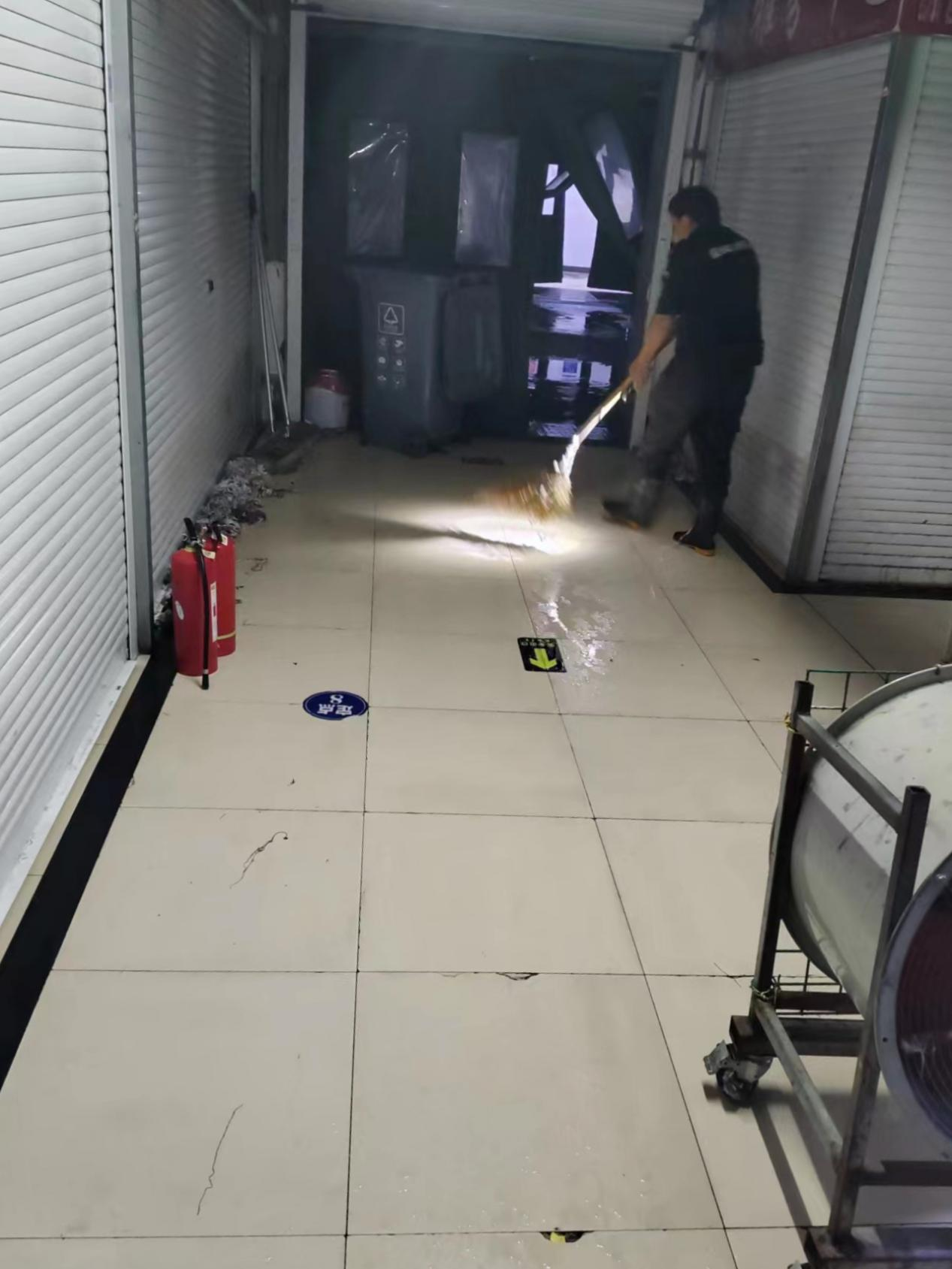 ӭս������Ǯ���̳Ǵ����ˮ��Ѵ����ս